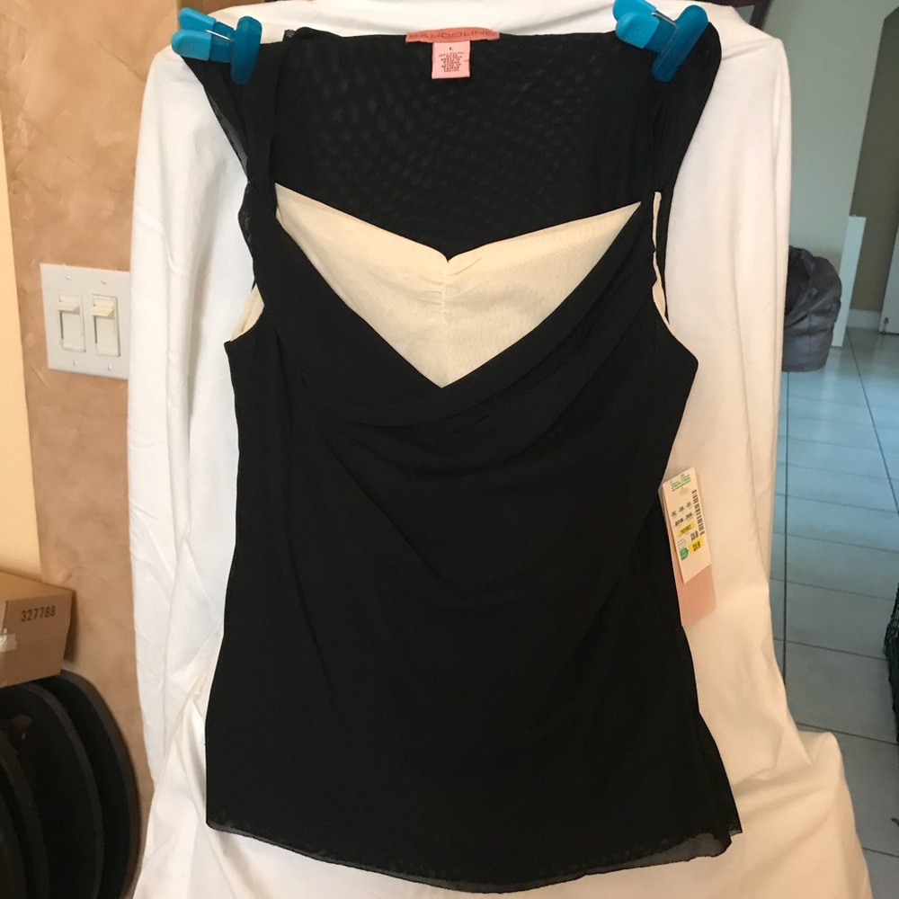Women’s black and cream size large Bandolino top